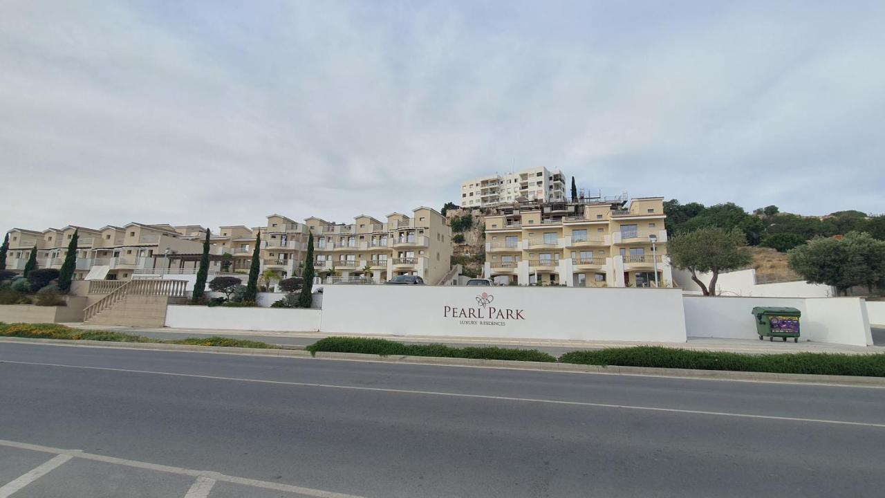 Apartment Pearl Park Residence Пафос Екстер'єр фото